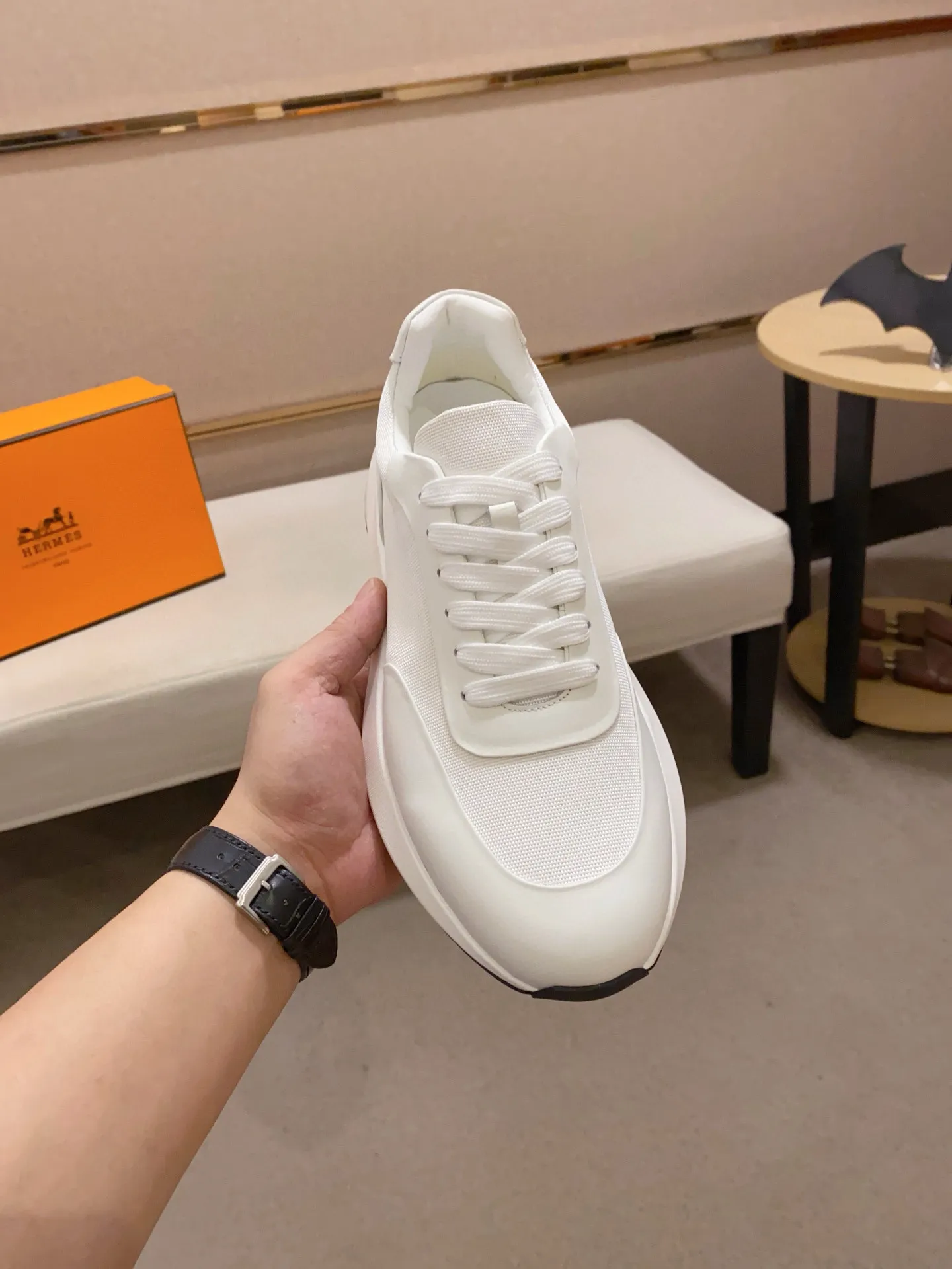 Men's clothing and shoes💰: 600💰《HERMES》【Classic Original Version】Hermès; Top 🔝 Purchasing Agency 🔍🔍Men's latest 🇺🇸 counters are on sale simultaneously, original imported from Italy ▲▲Silk cowhide with breathable fabric ▲▲ (high-end and expensive Qi·Grade) Exquisite workmanship (Italian 🇮🇹Imported water-dyed 🐂cowhide lining) Sole: Original sole provided by the original factory, ⚠️Exclusive double-layer activity·TPR·Rubber·Combined molded outsole; Super·comfortable·wear-resistant·non-slip·environmental protection The real thing is more beautiful if you take the real thing (high quality, follow the order), you can enter and exit the counter at will * Number of yards: 38·39·40·41·42·43·44# (can be customized 45.)
